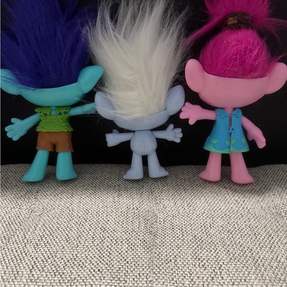 Trolls Dolls DreamWorks World Tour Colorful Toy Set - Picture 5 of 7